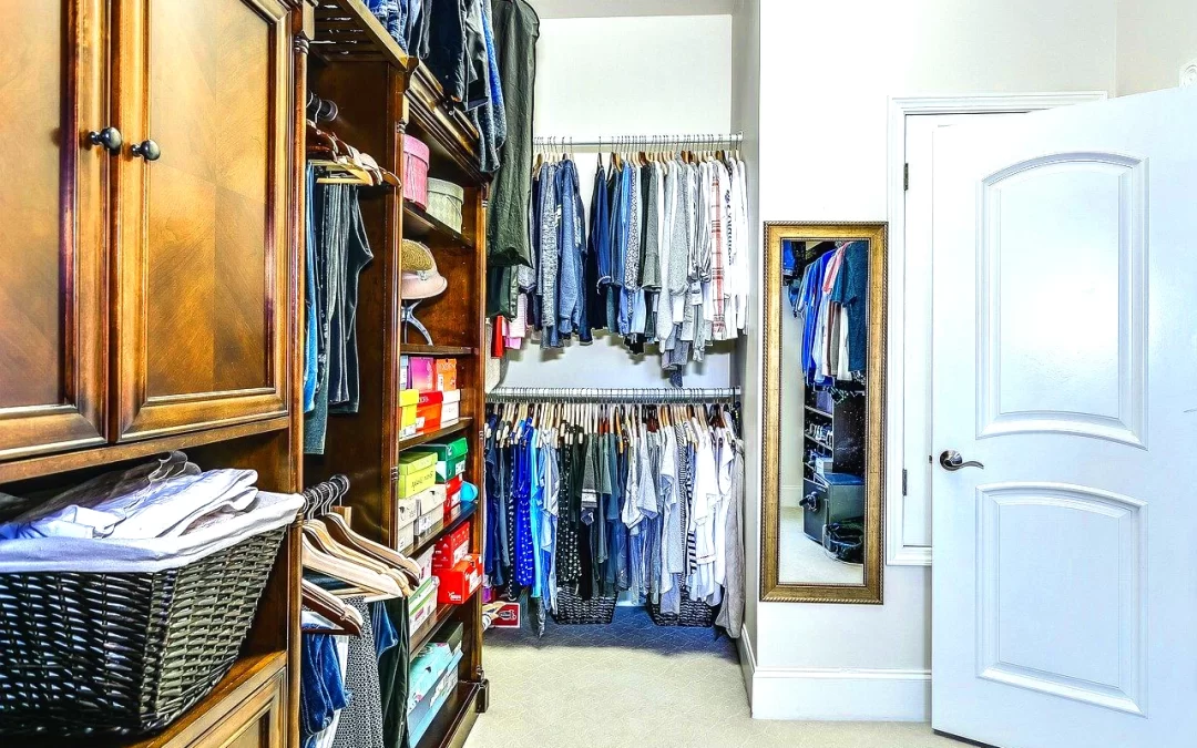 6 Simple Tips and Tricks to Organize Your Closet